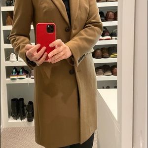 Stylish wool coat, timeless piece for fall and winter 💛